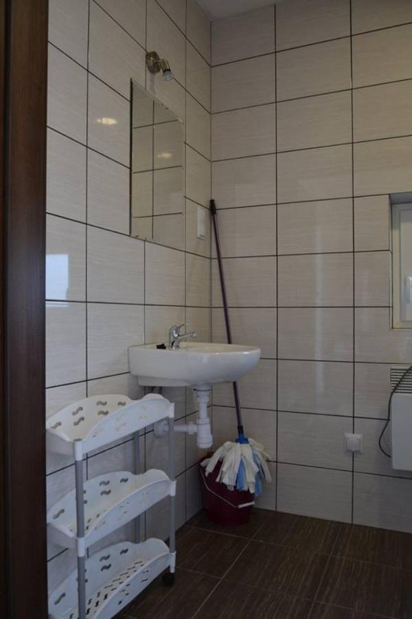 Domki Tanie Spanie Zator Exteriör bild